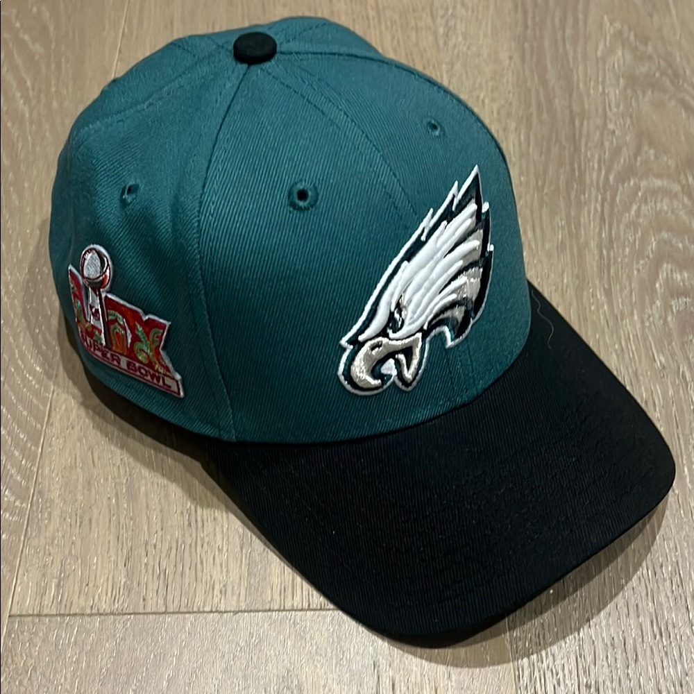 NFL Eagles Logo Baseball Cap with Super Bowl Patch Brand New - adjustable